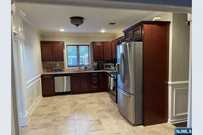35 Orchard Street, Elmwood Park, NJ 07407 - Photo 5