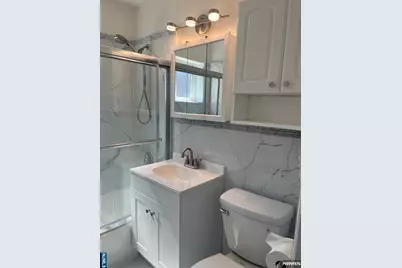 300 E Homestead Avenue B 8 #B 8, Palisades Park, NJ 07650 - Photo 13