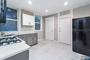 70 9th St, Newark, NJ 07107 - Photo 5