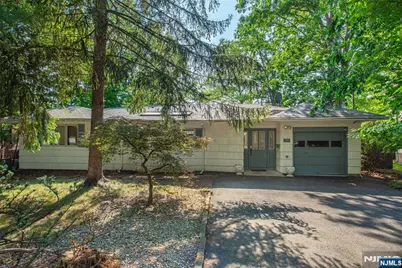 77 E Lake Drive, Wayne, NJ 07470 - Photo 3