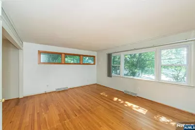 77 E Lake Drive, Wayne, NJ 07470 - Photo 17