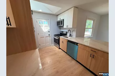25 Lakeview Drive, Emerson, NJ 07630 - Photo 3