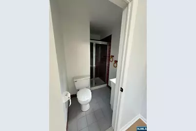 25 Lakeview Drive, Emerson, NJ 07630 - Photo 7