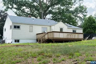 25 Lakeview Dr, Emerson, NJ 07630 - Photo 35