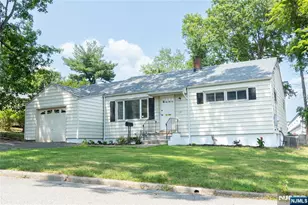 25 Lakeview Dr, Emerson, NJ 07630 - Photo 3
