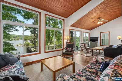 1009 Lakeside Drive, Vernon, NJ 07422 - Photo 13
