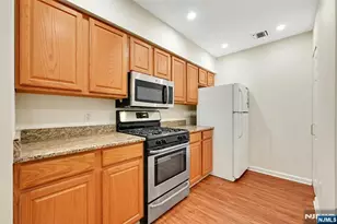 189 Forest Ave 211, Paramus, NJ 07652 - Photo 11