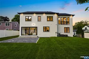 244 Washington Pl, Paramus, NJ 07652 - Photo 31