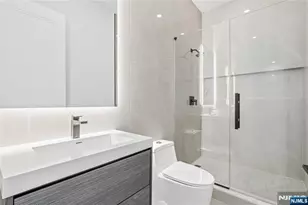 244 Washington Pl, Paramus, NJ 07652 - Photo 25