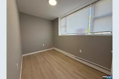 9066 Palisade Plaza, Cliffside Park, NJ 07010 - Photo 3