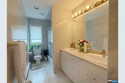 1604 John Street 2 #2, Fort Lee, NJ 07024 - Photo 5