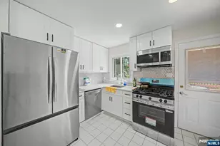 35-10 Lindsay Rd, Fair Lawn, NJ 07410 - Photo 9