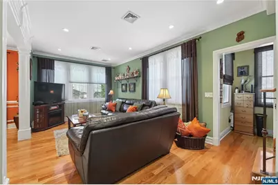 105 Kossuth Street, Wallington, NJ 07057 - Photo 11