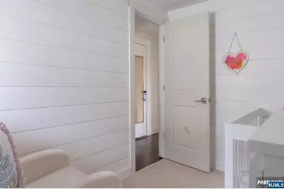 77 E Clinton Avenue, Bergenfield, NJ 07621 - Photo 23