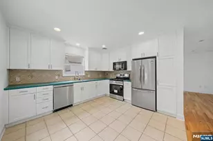 15 Chestnut St, Tenafly, NJ 07670 - Photo 5