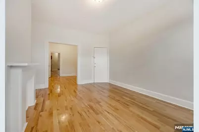 147 New York Avenue 2L #2L, Jersey City, NJ 07307 - Photo 7
