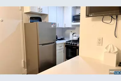 420 Park Place 1H #1H, Fort Lee, NJ 07024 - Photo 3