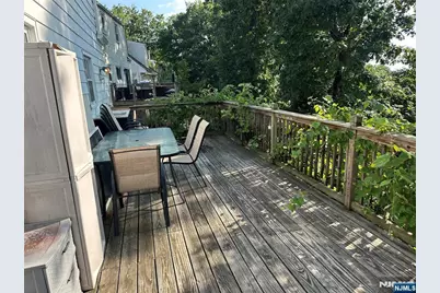 777 Oakwood Lane, Ridgefield, NJ 07657 - Photo 17