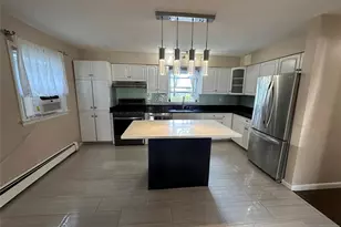 777 Oakwood Ln, Ridgefield, NJ 07657 - Photo 3