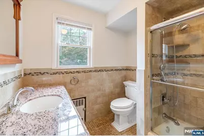 314 Mountain Way, Rutherford, NJ 07070 - Photo 13