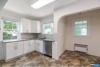 314 Mountain Way, Rutherford, NJ 07070 - Photo 11