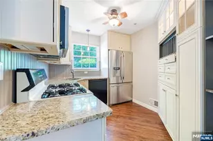 1123 Hyde Park Ct 1123, Mahwah, NJ 07430 - Photo 7