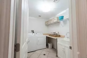 105 8th St, Bayonne, NJ 07002 - Photo 23