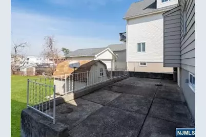 49 Livingston Avenue 1 #1, Lyndhurst Township, NJ 07071 - Photo 25
