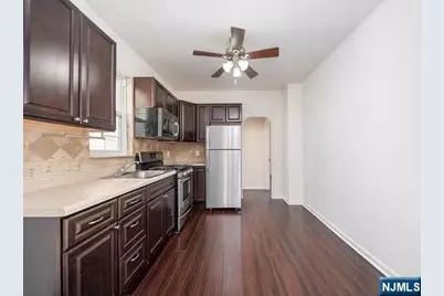 49 Livingston Avenue 1 #1, Lyndhurst Township, NJ 07071 - Photo 3