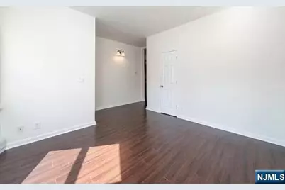 49 Livingston Avenue 1 #1, Lyndhurst Township, NJ 07071 - Photo 13