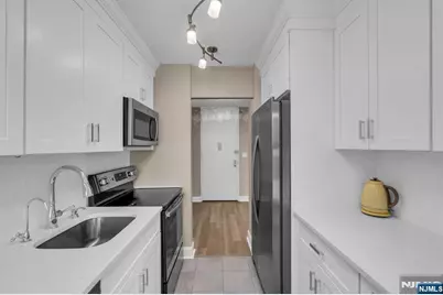 300 Winston Drive 2523 #2523, Cliffside Park, NJ 07010 - Photo 9