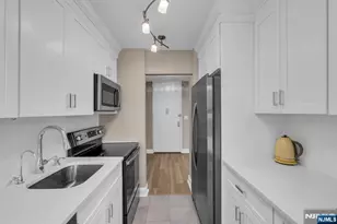 300 Winston Dr 2523, Cliffside Park, NJ 07010 - Photo 9