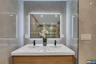 200 Winston 1912, Cliffside Park, NJ 07010 - Photo 17