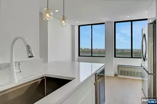 200 Winston 1912, Cliffside Park, NJ 07010 - Photo 5