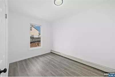 80 Wayne Avenue, Paterson, NJ 07522 - Photo 21