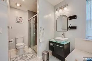202 Prestwick Way 202, Edison, NJ 08820 - Photo 25