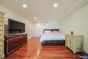 306 Smith Ct R306, Edgewater, NJ 07020 - Photo 17