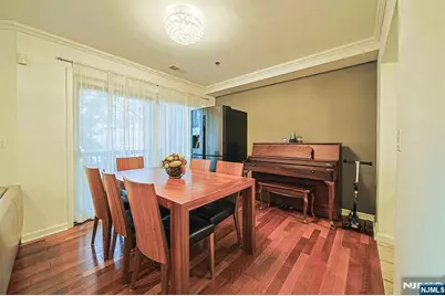 306 Smith Court R306 #R306, Edgewater, NJ 07020 - Photo 7