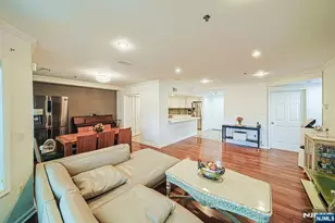 306 Smith Ct R306, Edgewater, NJ 07020 - Photo 9