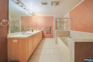 306 Smith Ct R306, Edgewater, NJ 07020 - Photo 19