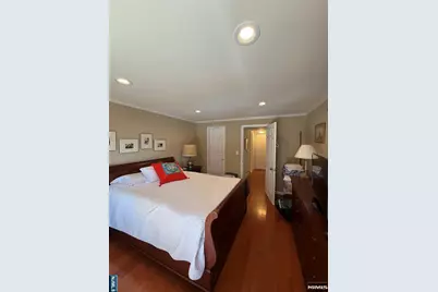 303 Ellery Court 303 #303, Edgewater, NJ 07020 - Photo 7