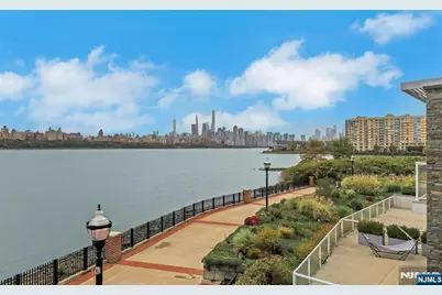 303 Ellery Court 303 #303, Edgewater, NJ 07020 - Photo 11