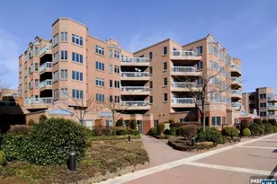 303 Ellery Ct 303, Edgewater, NJ 07020 - Photo 13