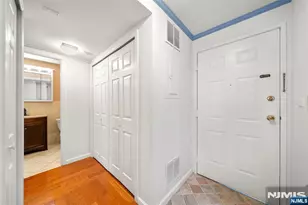 303 Ellery Ct 303, Edgewater, NJ 07020 - Photo 9