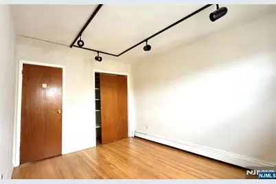 9104 3rd Avenue, North Bergen, NJ 07047 - Photo 9
