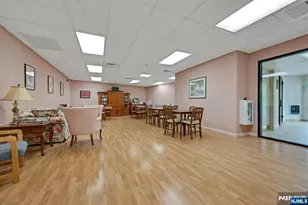 189 Forest 213, Paramus, NJ 07652 - Photo 17