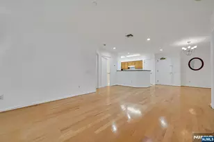 189 Forest 213, Paramus, NJ 07652 - Photo 9