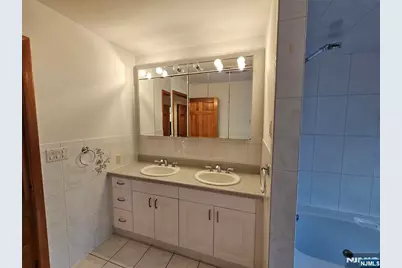 120 Johnson Avenue, Wallington, NJ 07057 - Photo 13