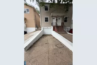 9 Evergreen Avenue 9 #9, Newark, NJ 07114 - Photo 1