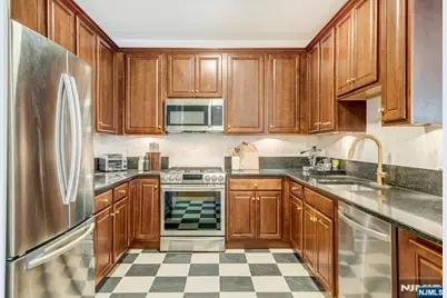 7312 Coventry Court, Riverdale, NJ 07457 - Photo 9